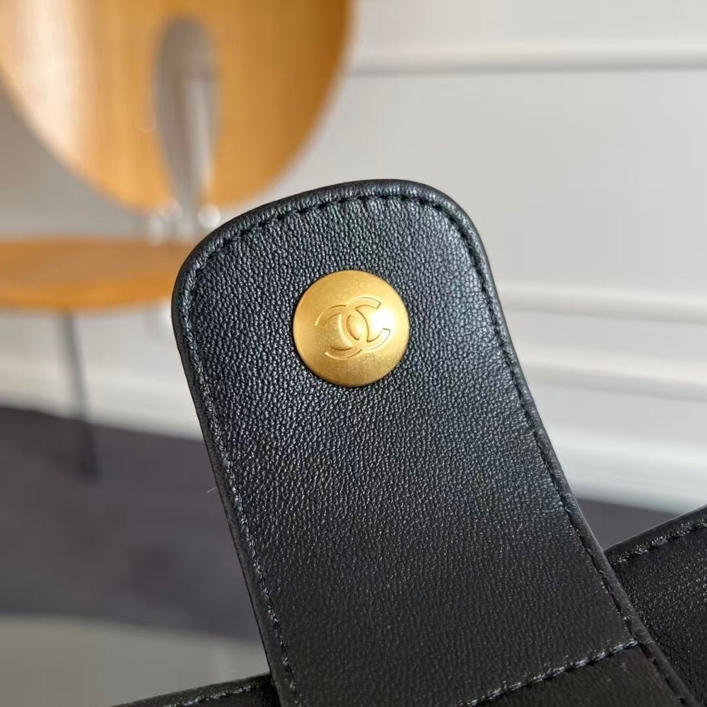 Chanel Two-Tone Camel Suede and Black Leather Shoulder Bag - Picture 6 of 7